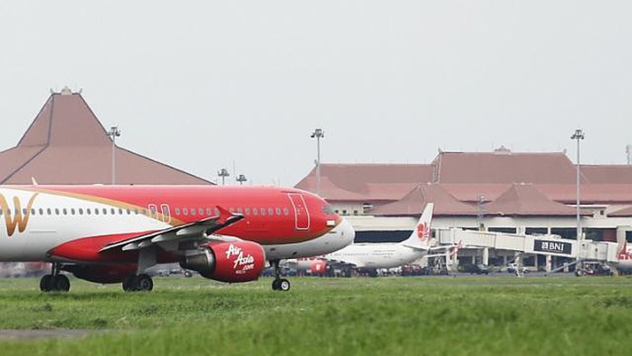 Indonesia đang tiến hành kiểm tra tất cả hãng hàng không nước này. Ảnh: Straits Times