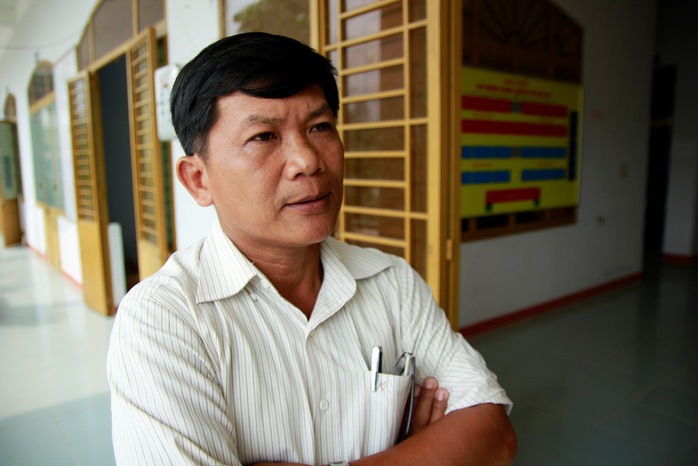 Ông Hoàng Kim Minh, Chủ tịch UBND xã Quế An là một trong những cán bộ xã “ăn” gà của dân
