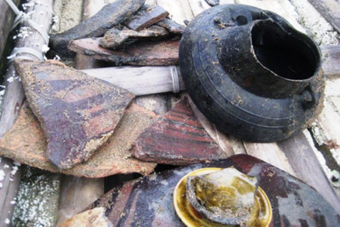 Một số hiện vật được tìm thấy trên con tàu gỗ