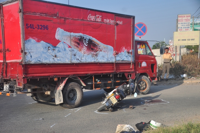 Xe tải đã ôm cua đột ngột được cho là nguyên nhân dẫn đến vụ tai nạn
