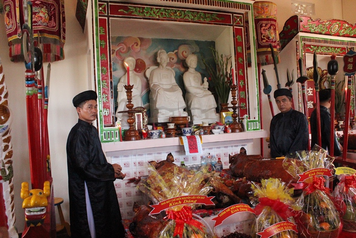 Đền thờ tổ nghề yến sào Khánh Hòa