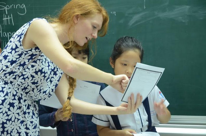 Học sinh Trường Tiểu học Lê Văn Sỹ (quận Tân Bình) trong giờ học chương trình tiếng Anh tích hợp