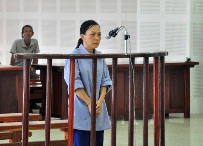 Bị cáo Hương nhận 3 năm tù vì tội làm môi giới hối lộ