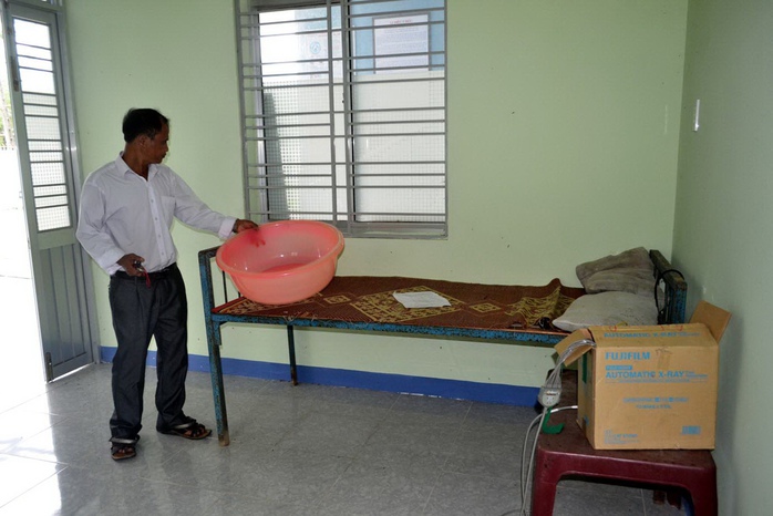 Dù được xây dựng khá khang trang nhưng Trạm Y tế xã Thanh An  chỉ có 1 chiếc giường cho bệnh nhân