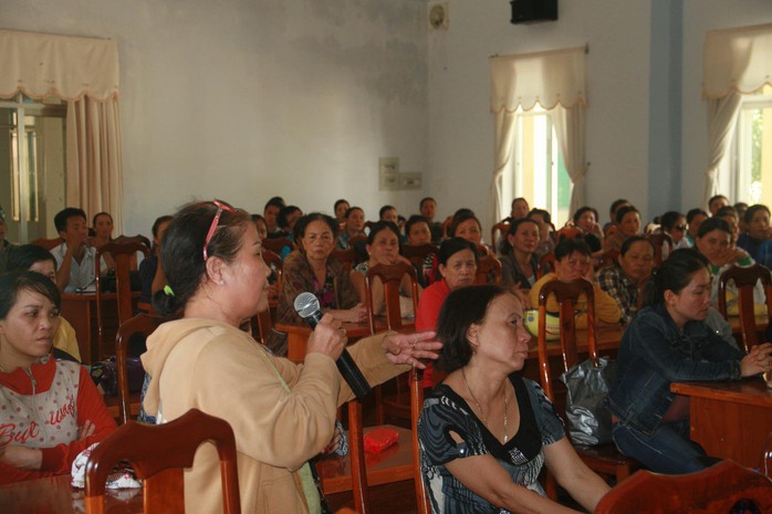 Hàng trăm tiểu thương chợ Tam Kỳ đến trụ sở tiếp công dân tỉnh Quảng Nam “cầu cứu” vào sáng 30-6