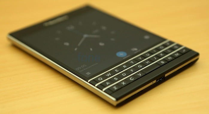 BlackBerry Passport là smartphone đầu tiên có thiết kế màn hình 4,5 inch vuông.