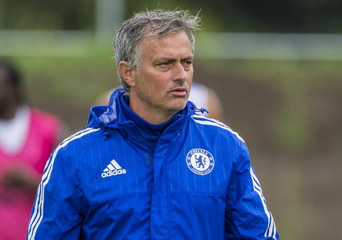 HLV Mourinho không muốn thay đổi đội hình đã giúp Chelsea vô địch Premier League mùa qua