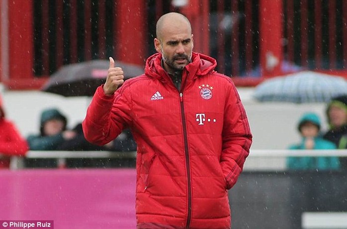 Pep Guardiola tống cổ 2 học trò nóng tính khỏi buổi tập