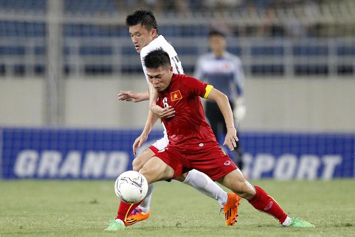 Minh Châu chơi chắc chắn trong vai trò tiền vệ phòng ngự