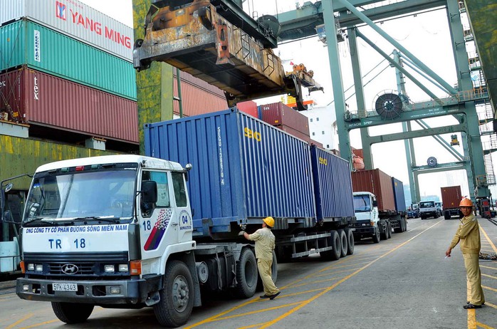 Xuất khẩu hàng hóa qua cảng Sài Gòn Ảnh: Tấn Thạnh