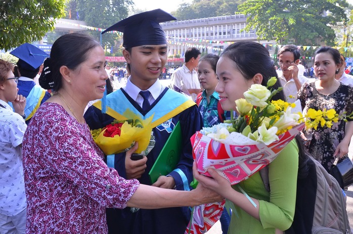 Sinh viên Trường ĐH Bách khoa, ĐHQG TP HCM trong ngày tốt nghiệpẢnh: TẤN THẠNH