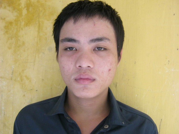 Nghi can Phạm Chí Phong (SN 1997) đã ép chị Đ. (SN 1991) vào khách sạn quan hệ rồi cướp tài sản.