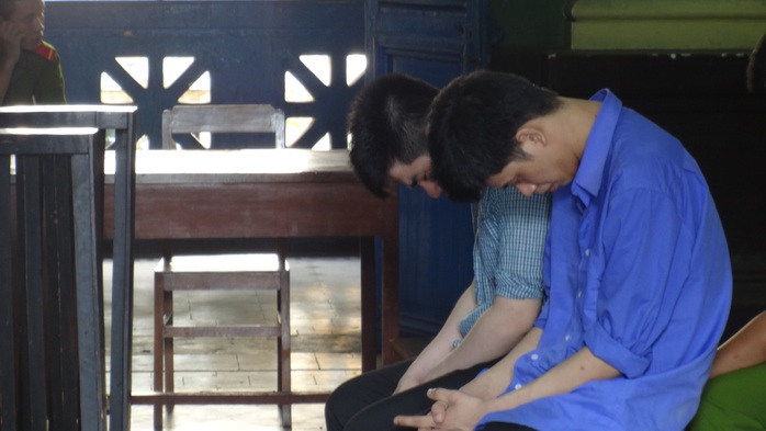 Bị cáo Nguyễn Thành Nhân (bìa phải) lãnh 20 năm tù
