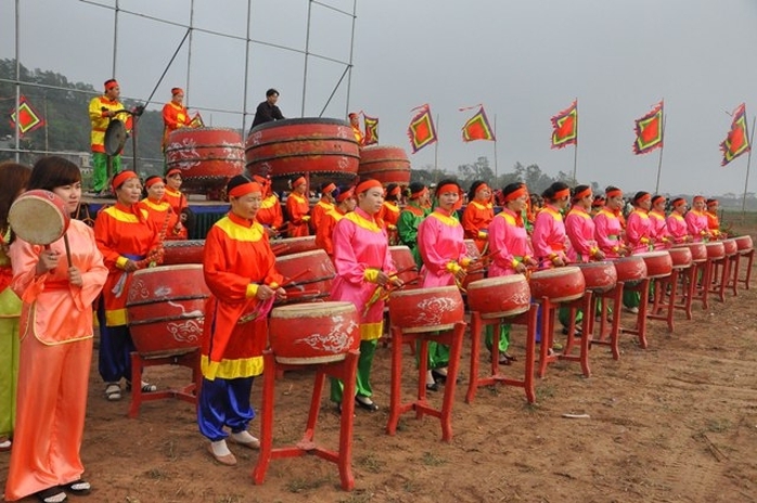 Đội trống nữ làng Đọi Tam