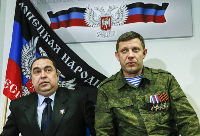 Hai thủ lĩnh Igor Plotnitsky (trái) và Alexander Zakharchenko (phải). Ảnh: Reuters