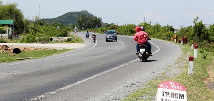 Đến sáng nay 16-4, đoàn xe dài gần 30 km trên Quốc lộ 1, từ eo biển Cà Ná (giáp ranh 2 tỉnh Ninh Thuận – Bình Thuận) đến huyện Tuy Phong (Bình Thuận) đã được giải tỏa, sau 2 ngày bị kẹt cứ