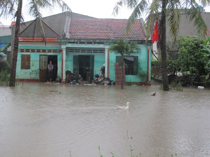 Cảnh ngập lụt tại phường Hà Khánh, TP Hạ Long