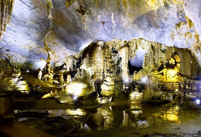 Động Thiên Đường một trong 3 hang động nổi tiếng được UBND tỉnh Quảng Bình tăng giá vé vào đầu năm 2015