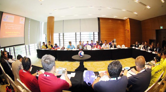 Toàn cảnh buổi họp kỹ thuật môn bóng đá nam SEA Games 28 sáng 28-5