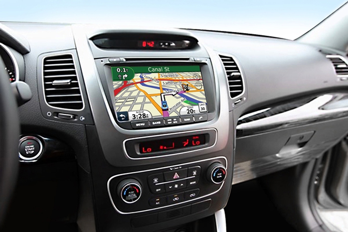 Vô- lăng bọc da tích hợp nút điều chỉnh âm thanh, ga tự động Cruise Control; hệ thống âm thanh DVD 6 loa tích hợp bản đồ dẫn đường, kết nối Bluetooth, USB, AUX... Vô- lăng bọc da tích hợp nút điều chỉnh âm thanh, ga tự động Cruise Control; hệ thống âm thanh DVD 6 loa tích hợp bản đồ dẫn đường, kết nối Bluetooth, USB, AUX...