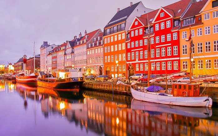 Đan Mạch xếp hạng 3. Thủ đô Copenhagen của nước này từng được vinh danh là thành phố đáng sống nhất thế giới”. Ảnh: AP