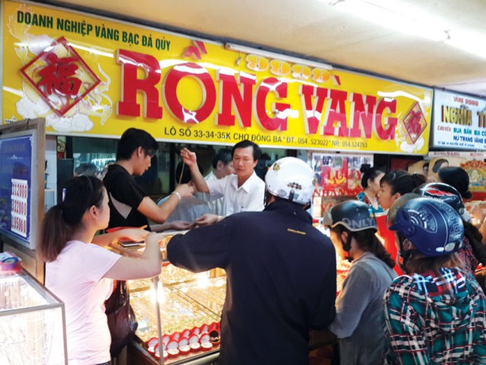 Tiệm vàng Rồng Vàng ở TP. Huế đang vướng họa tin đồn - Ảnh: Ngọc Minh Tiệm vàng Rồng Vàng ở TP. Huế đang vướng họa tin đồn - Ảnh: Ngọc Minh