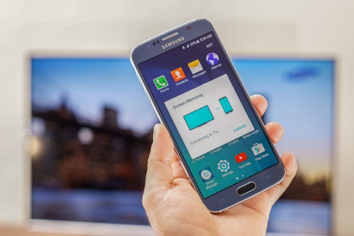 Với Galaxy S6 và Galaxy Note 4, người dùng có thể nhận hoặc chuyển dữ liệu với TV thông qua tính năng Quick Connect mà không cần tới ứng dụng bên ngoài.