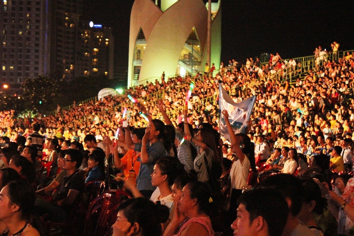 Fanclub Mỹ Tâm tại Nha Trang cổ vũ nhiệt tình cho thần tượng