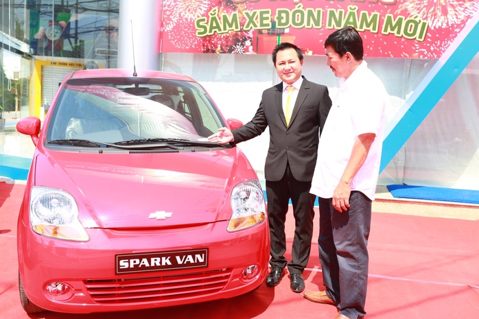 Chevrolet Cần Thơ giới thiệu đến khách hàng ở ĐBSCL dòng xe Spark Van giá 253 triệu đồng