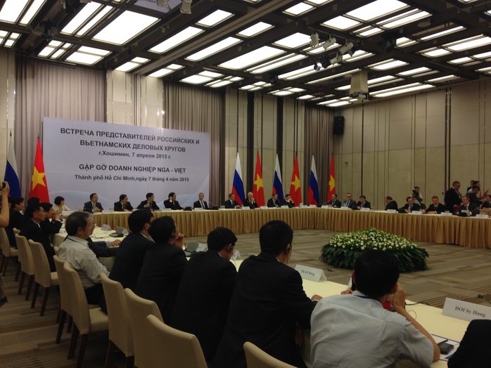 gặp gỡ một số doanh nghiệp (DN) tiêu biểu Việt Nam và Nga vào chiều 7-4