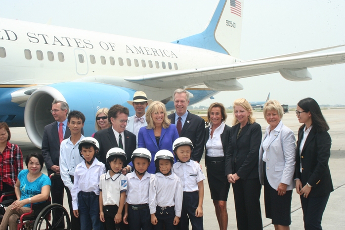 Việt Nam là điểm dừng chân thứ 2 của bà Biden trong chuyến công du Châu Á. Hàn Quốc trong chặng dừng chân đầu tiên của chuyến thăm 4 nước châu Á. Trước đó, bà thăm Hàn Quốc. Sau Việt Nam sẽ là Lào và Nhật Bản