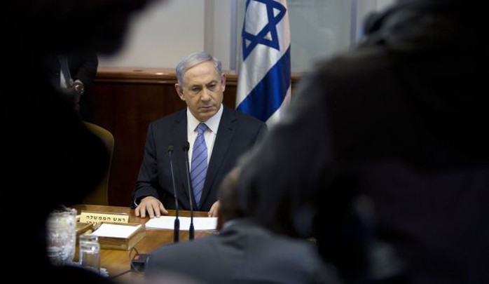 Israels Prime Minister Benjamin Netanyahu attends the weekly cabinet meeting in his office in Jerusalem, on January 4, 2015. (Reuters/Oded Balilty/Pool)