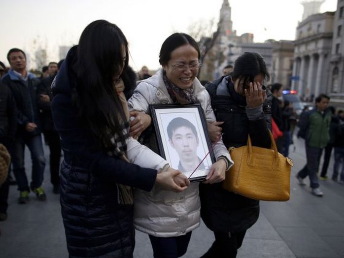 4 Shanghai officials sacked over deadly New Year stampede