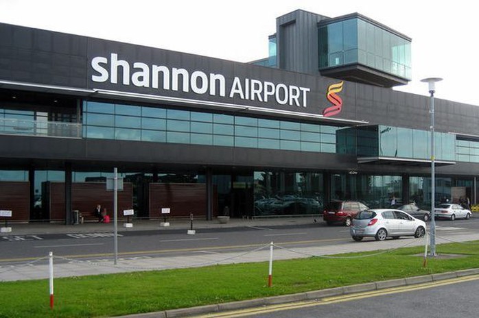 http://i3.mirror.co.uk/incoming/article5496684.ece/ALTERNATES/s615/Shannon-airport-building-2008.jpg