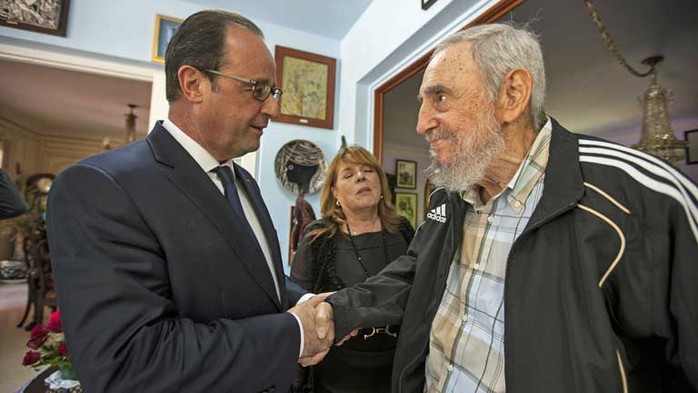 Tổng thống Pháp François Hollande gặp cựu lãnh đạo Cuba Fidel Castro tại Havana ngày 11-5.

Ảnh: AP