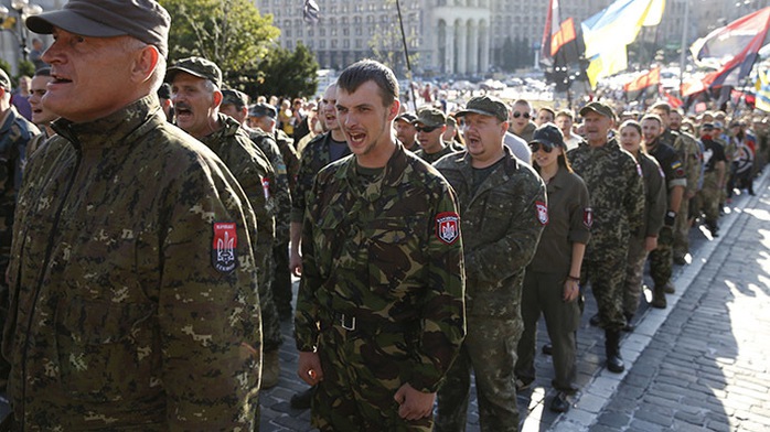 Members of the far-right radical group Right Sector. (Reuters / Valentyn Ogirenko)