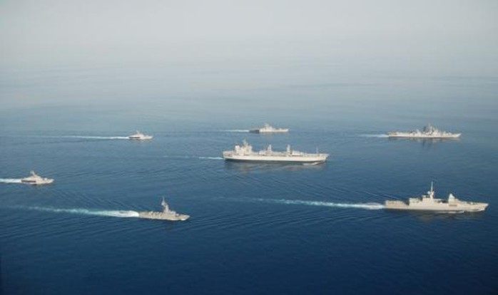 http://indiannavy.nic.in/sites/default/files/naval_ships_in_formation.JPG