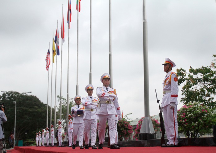 Lễ Thượng cờ ASEAN và các nước thành viên. Ảnh: Hoàng Triều