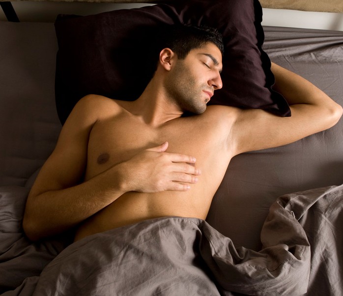 Ngủ nude giúp đàn ông giảm nguy cơ bị nhiễm nấm Jock Itch