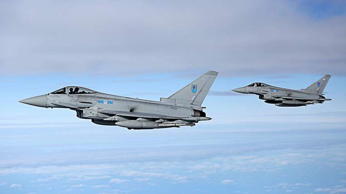 Chiến đấu cơ Typhoons của Anh. Ảnh: Sky News