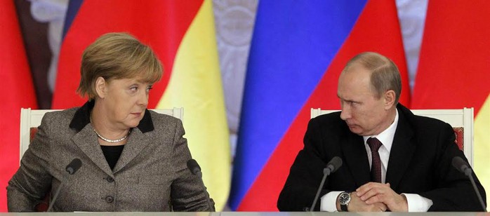 Tổng thống Nga Vladimir Putin và Thủ tướng Đức Angela Merkel

Ảnh: Reuters