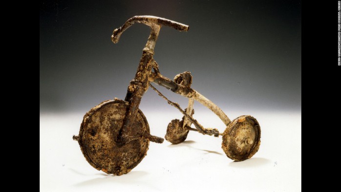 Chiếc xe đạp 3 bánh của bé Shinichi Tetsutani được gửi cho 
viện bảo tàng Ảnh: CNN