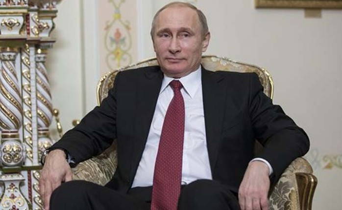 Tổng thống Putin tiết lộ kế hoạch sáp nhập Crimea trong chớp nhoáng. Ảnh: AP