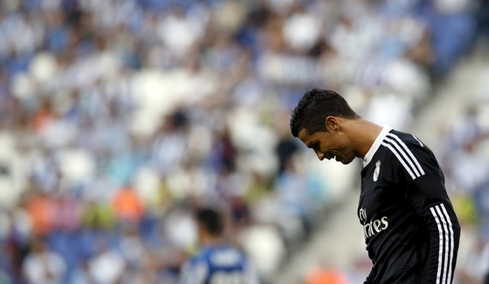 Ronaldo không vui dù ghi cả 3 bàn thắng cho Real Madrid.