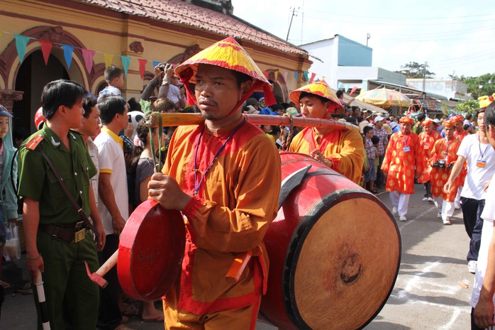 Đoàn rước ông Tiêu