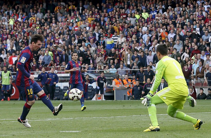 Bàn thắng đánh dấu cột mốc vĩ đại của Messi tại La Liga