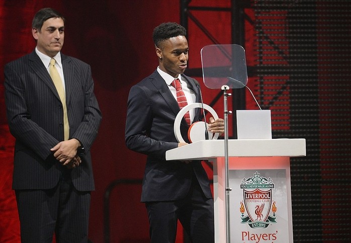 Sterling cảm ơn đồng đội ở Liverpool trong buổi nhận giải