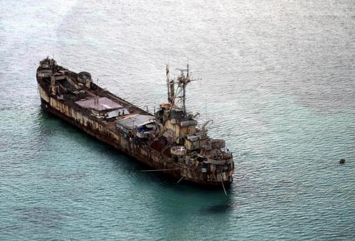 Tàu Sierra Madre của Philippines tại biển Đông hồi tháng 5. Ảnh: Reuters