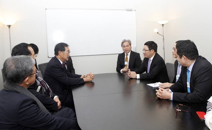 Phó Thủ tướng Phạm Bình Minh gặp Phó Thủ tướng Thái Lan Devacula Pridiyathorn