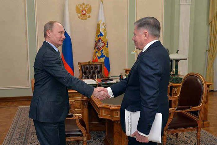 Đài truyền hình nhà nước Nga phát hình ảnh Tổng thống Vladimir Putin (trái) tiếp Chánh án Tòa án Tối cao Vyacheslav Lebedev hôm 13-3Ảnh: KREMLIN.RU